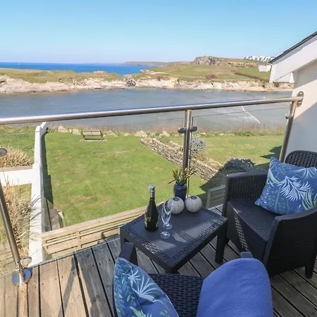 Island View * New Quay