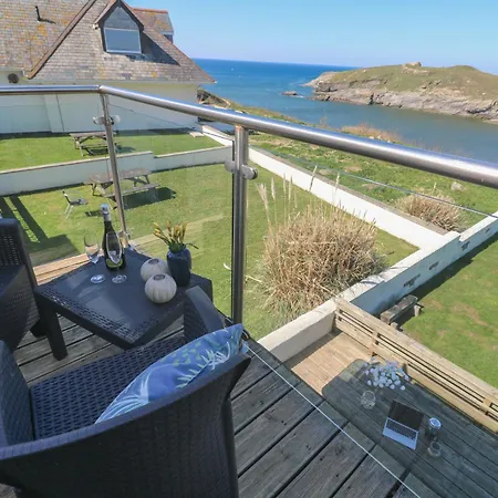 Island View * New Quay